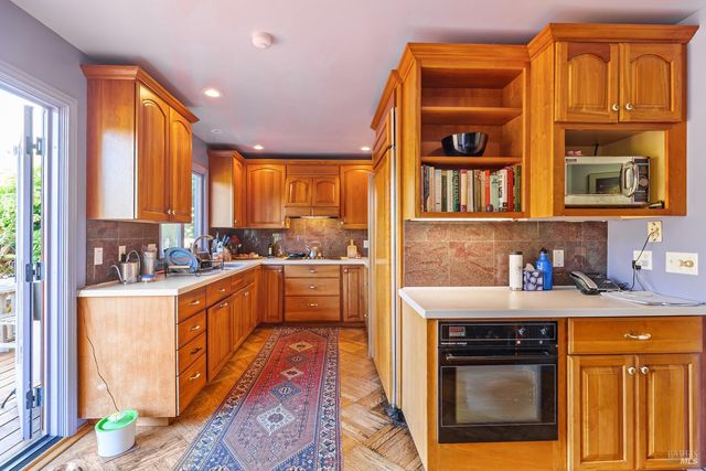 244 Manor Dr, Mill Valley, CA 94941