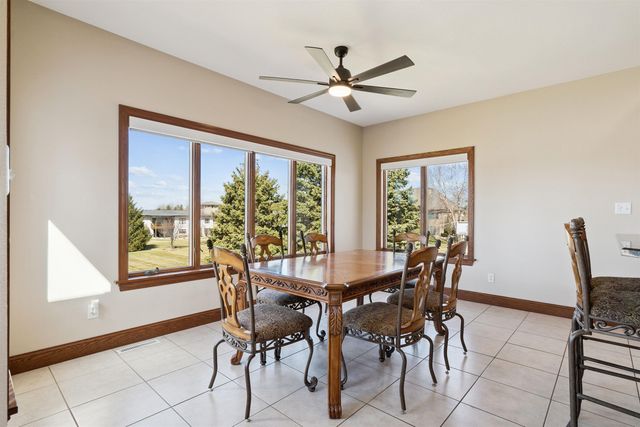 4818 W 4th Street, Waterloo, IA 50701