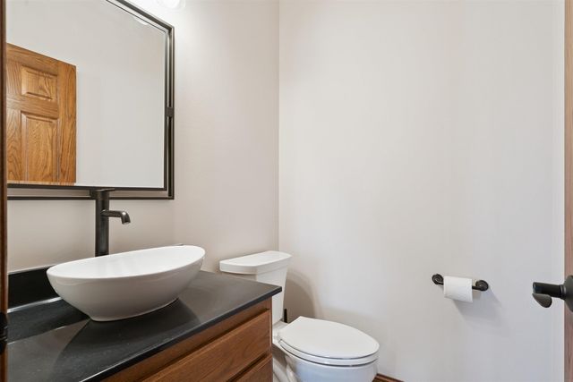 4818 W 4th Street, Waterloo, IA 50701