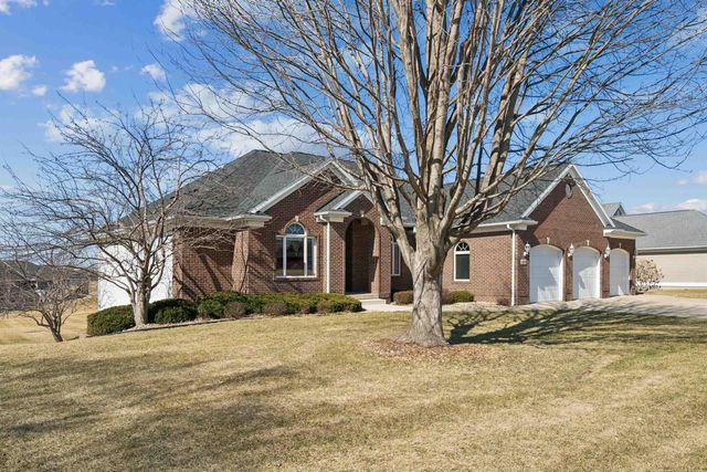 4818 W 4th Street, Waterloo, IA 50701