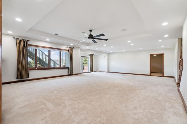 4818 W 4th Street, Waterloo, IA 50701