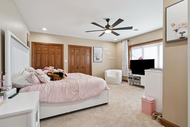 4818 W 4th Street, Waterloo, IA 50701