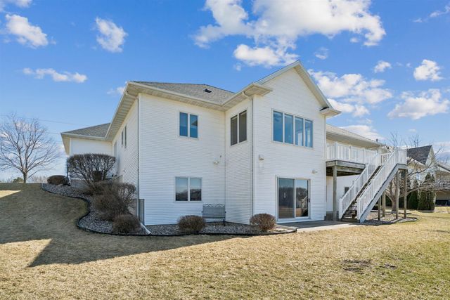 4818 W 4th Street, Waterloo, IA 50701