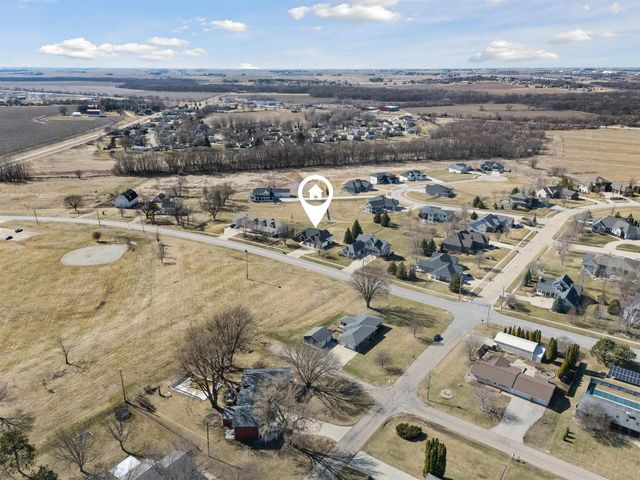 4818 W 4th Street, Waterloo, IA 50701