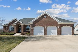 4818 W 4th Street, Waterloo, IA 50701