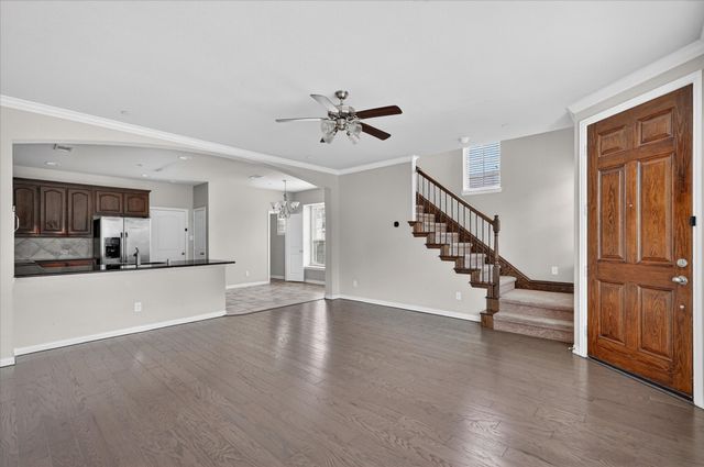 897 Shelby Lane, Lewisville, TX 75056