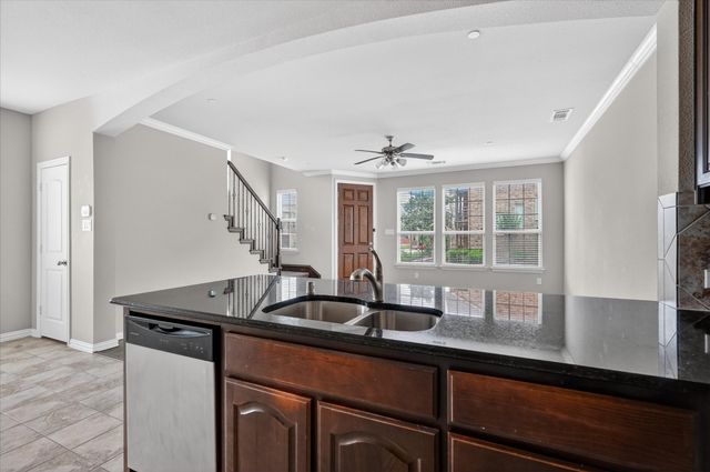 897 Shelby Lane, Lewisville, TX 75056