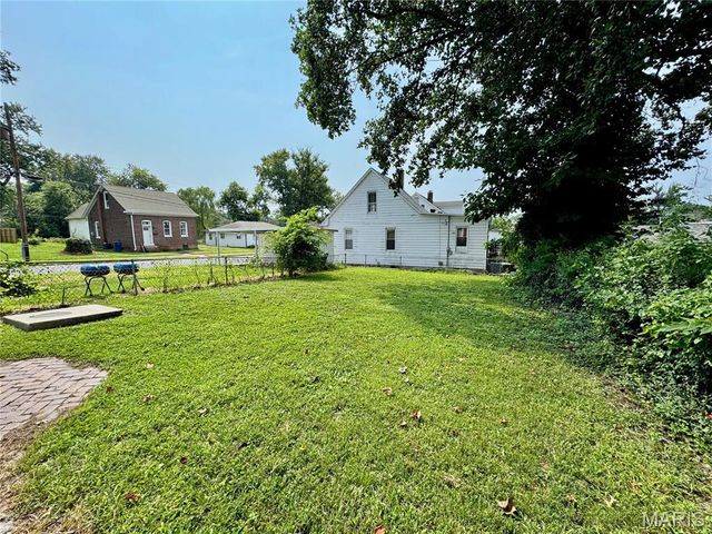 420 E McKinley Street, Belleville, IL 62220
