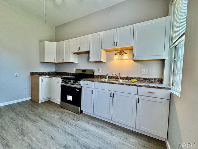 420 E McKinley Street, Belleville, IL 62220