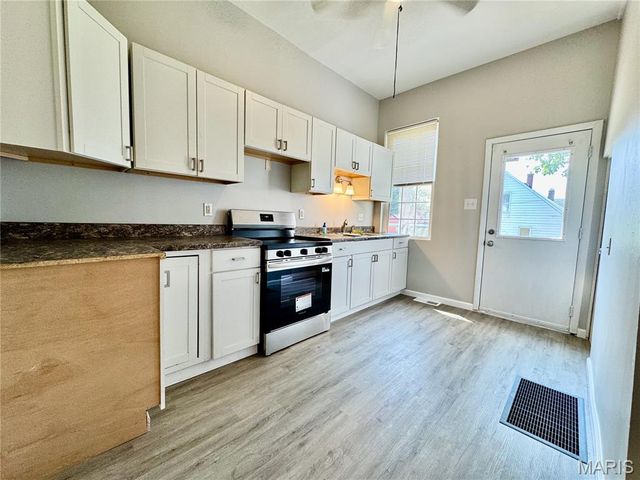 420 E McKinley Street, Belleville, IL 62220