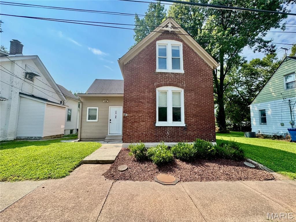 420 E McKinley Street, Belleville, IL 62220