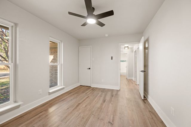 4 Robins Nest Drive, Hickory Creek, TX 75065