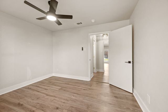 4 Robins Nest Drive, Hickory Creek, TX 75065