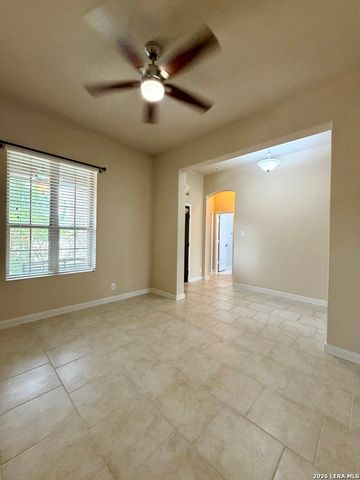 646 Ridge Lawn Dr, New Braunfels, TX 78130