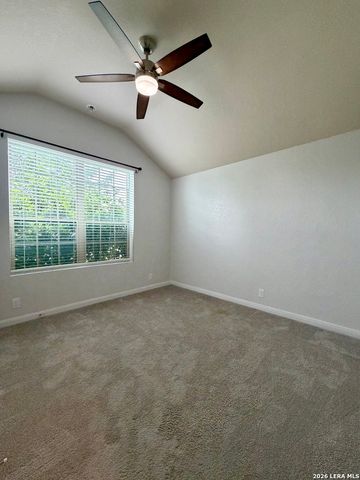 646 Ridge Lawn Dr, New Braunfels, TX 78130