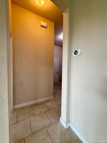 646 Ridge Lawn Dr, New Braunfels, TX 78130