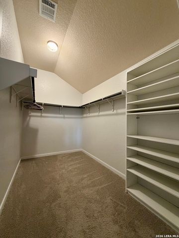 646 Ridge Lawn Dr, New Braunfels, TX 78130