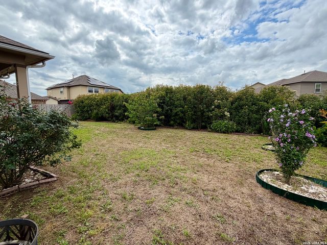 646 Ridge Lawn Dr, New Braunfels, TX 78130