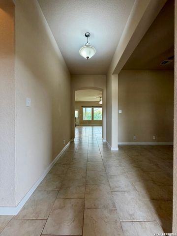 646 Ridge Lawn Dr, New Braunfels, TX 78130
