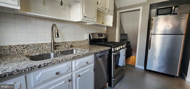 213 RIVERTHORN RD, Baltimore, MD 21220