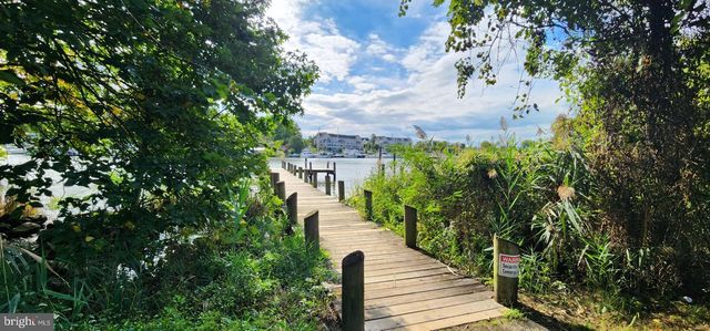 213 RIVERTHORN RD, Baltimore, MD 21220