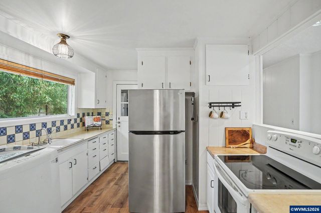 3500 NW Van Buren Av, Corvallis, OR 97330