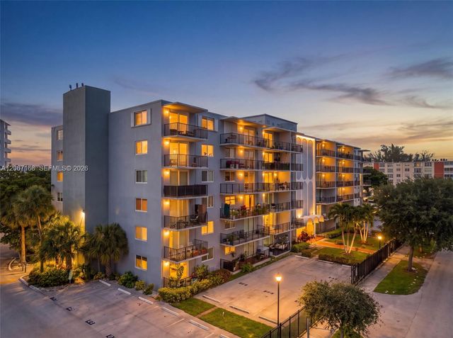 12500 NE 15th Avenue 306, North Miami, FL 33161