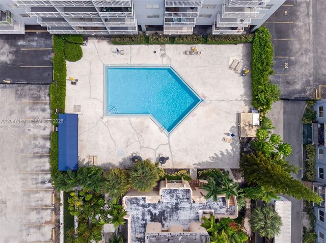 12500 NE 15th Avenue 306, North Miami, FL 33161