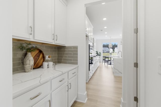 1008 House Finch Avenue Cc3-22-4, Ravenel, SC 29470