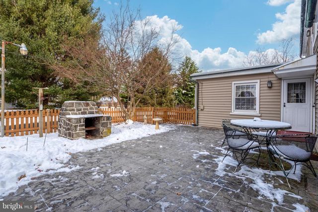 1111 LOCUST ST, Columbia, PA 17512