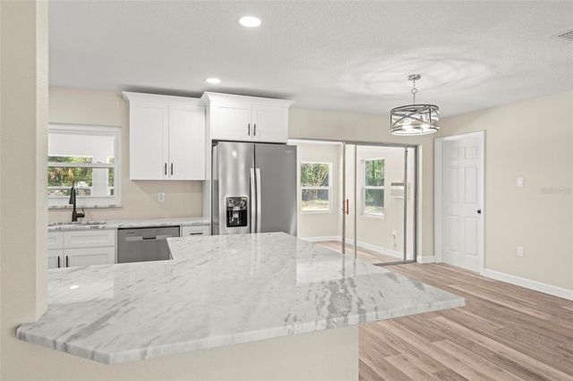 31 OAK COURT, Eustis, FL 32726