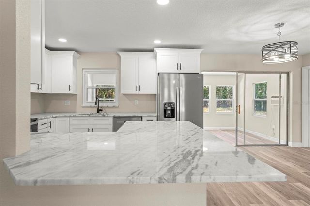 31 OAK COURT, Eustis, FL 32726