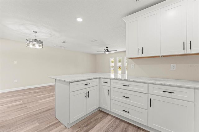 31 OAK COURT, Eustis, FL 32726