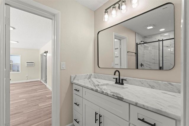 31 OAK COURT, Eustis, FL 32726
