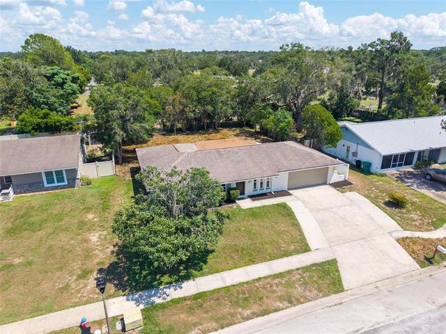 31 OAK COURT, Eustis, FL 32726