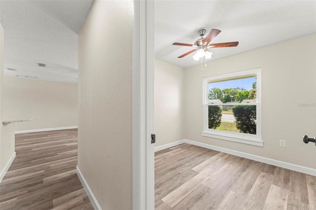 31 OAK COURT, Eustis, FL 32726