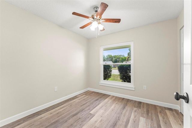 31 OAK COURT, Eustis, FL 32726