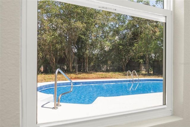 31 OAK COURT, Eustis, FL 32726