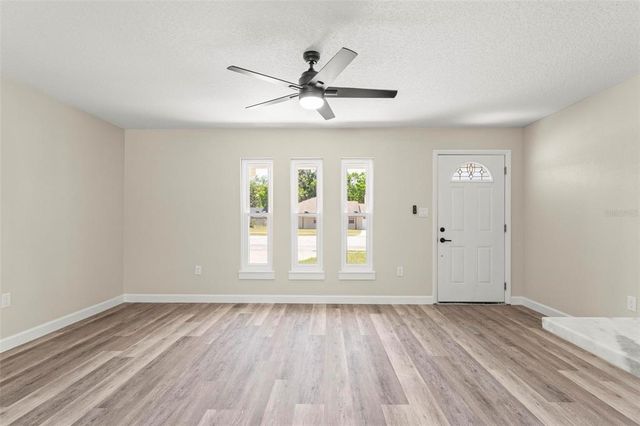 31 OAK COURT, Eustis, FL 32726