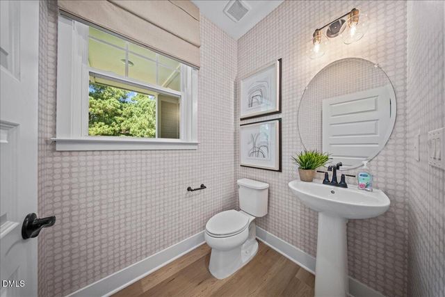 10918 Berry Woods Lane, Raleigh, NC 27617