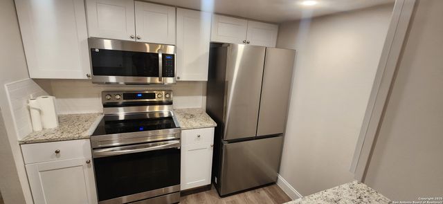 8710 Stream Cir, San Antonio, TX 78250