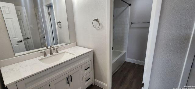 8710 Stream Cir, San Antonio, TX 78250