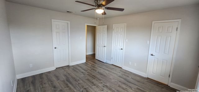 8710 Stream Cir, San Antonio, TX 78250