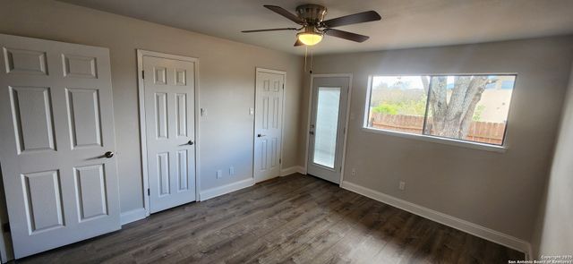 8710 Stream Cir, San Antonio, TX 78250