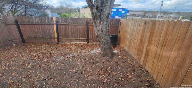 8710 Stream Cir, San Antonio, TX 78250