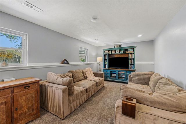 9710 N Conant Avenue, Platte City, MO 64079