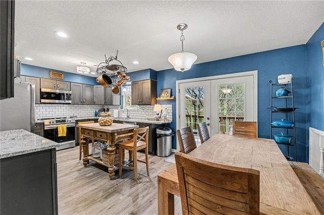 9710 N Conant Avenue, Platte City, MO 64079