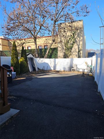 1511 Adee Avenue, Bronx, NY 10469