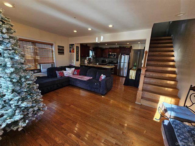 1511 Adee Avenue, Bronx, NY 10469