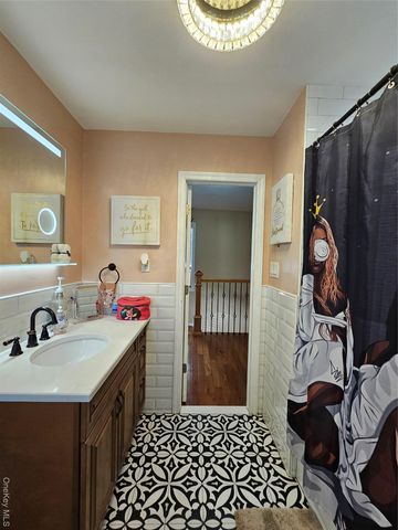 1511 Adee Avenue, Bronx, NY 10469